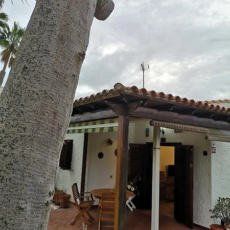 Casa Celi * 普拉亚戴尔雷安格莱斯